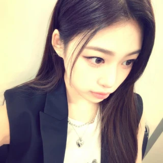 260510-beni-weverse-update-v0-ptlw4jbewd0h1