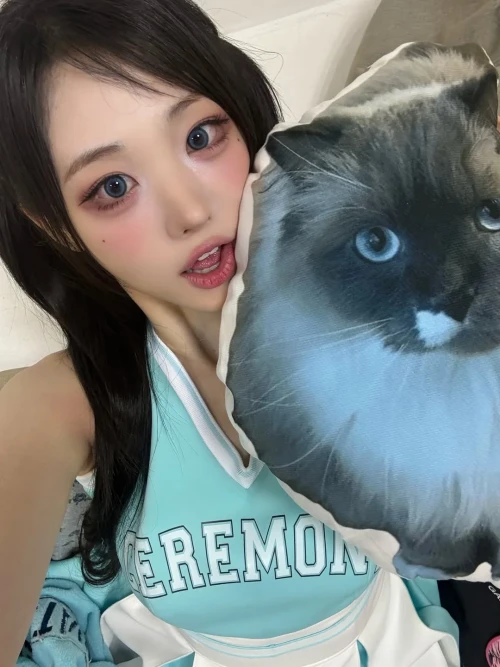 260511-hina-instagram-post-v0-8wzb8qxthh0h1.webp