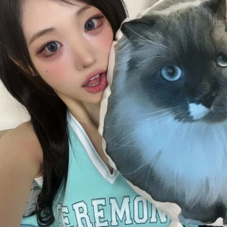 260511-hina-instagram-post-v0-8wzb8qxthh0h1