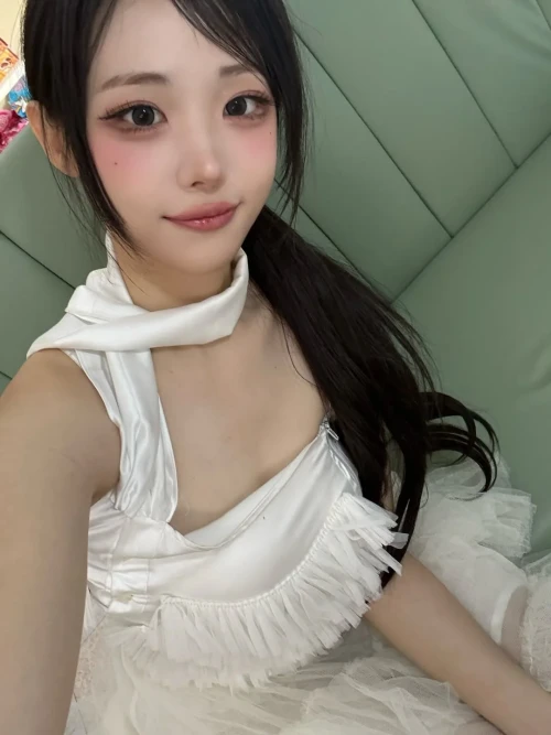 260511-hina-instagram-post-v0-jyd1yocthh0h1.webp