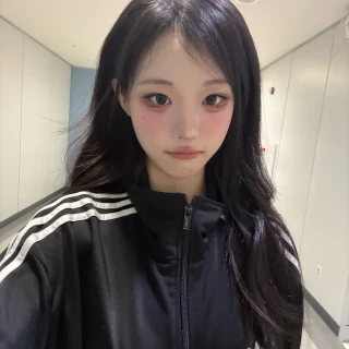 260511-hina-instagram-post-v0-yaaanzrthh0h1