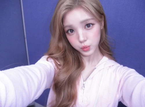260511-yuha-weverse-update-v0-jfzqnjw3al0h1.webp