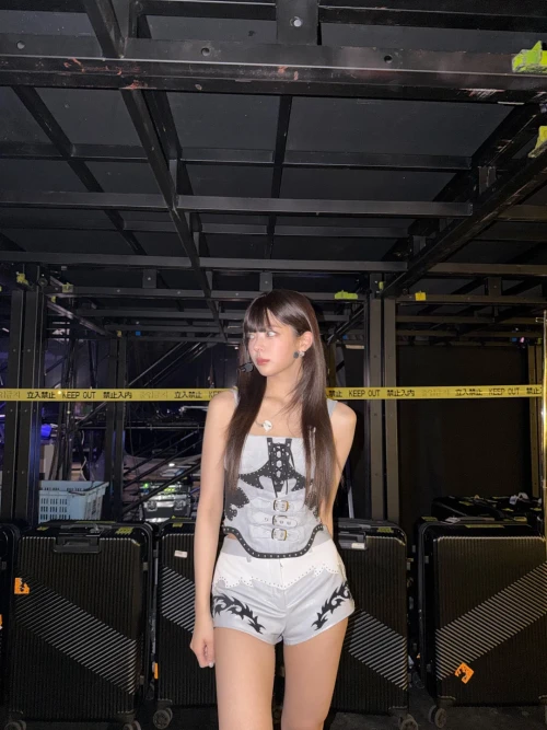 lia-itzy-v0-3uwxztn8bi0h1.webp