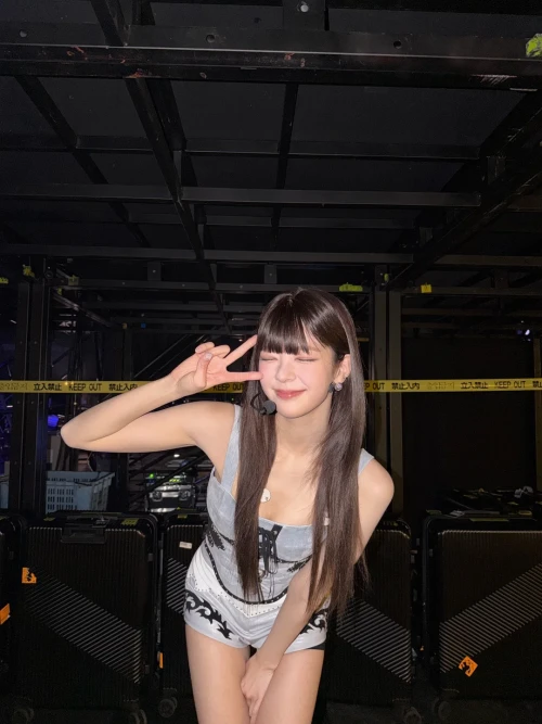 lia-itzy-v0-4srcir82bi0h1.webp