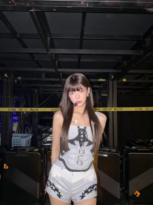 lia-itzy-v0-82nusyd8bi0h1.webp