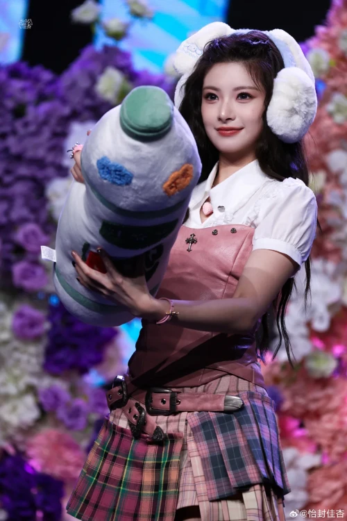 260411-yiren-hangzhou-tour-v0-8vj6yeitwm0h1.webp