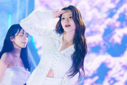 260501-nagyung-3rd-asan-superhero-concert-v0-viq3c7mbtq0h1.webp