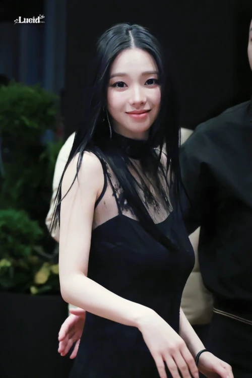 260505-karina-v0-x5ng7mqegv0h1.webp