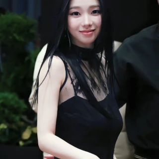 260505-karina-v0-x5ng7mqegv0h1