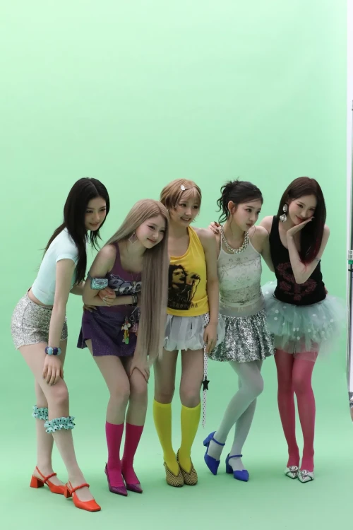 260512-leesol-w-members-2026-kiiikiii-fan-concert-kiiikiii-v0-fl132qxu4v0h1.webp