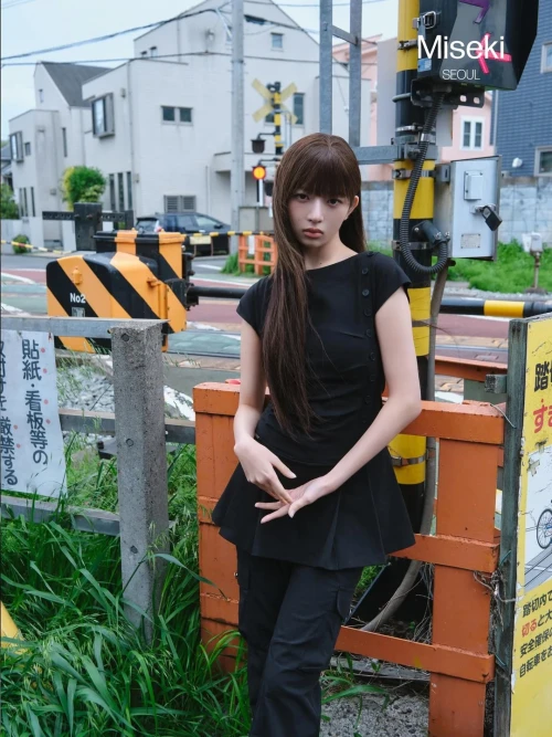 260512-rei-miseki-seoul-26hs-collection-lookbook-2-v0-lti5x5smeq0h1.webp
