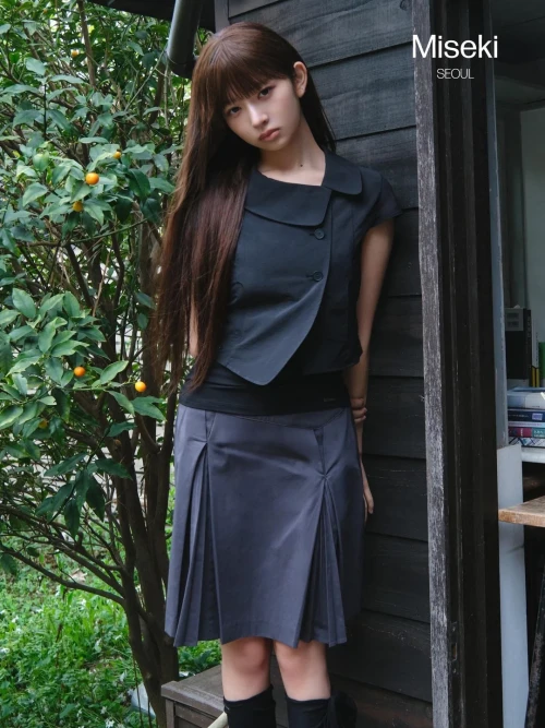 260512-rei-miseki-seoul-26hs-collection-lookbook-2-v0-vb8i2dqmeq0h1.webp