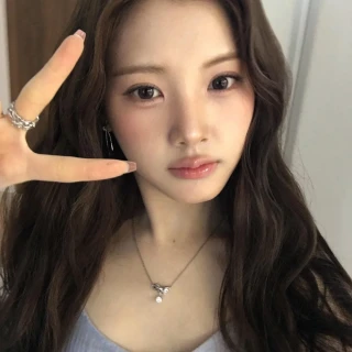 260512-yihyun-weverse-update-v0-i5b1oa9xpq0h1