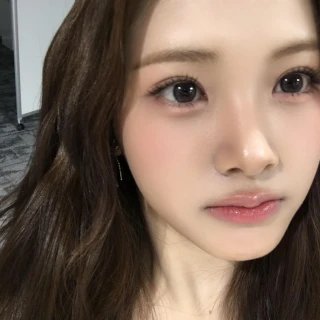 260512-yihyun-weverse-update-v0-zthgpxywpq0h1