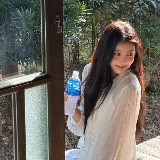 260513-wonhee-v0-451uu8cqlu0h1