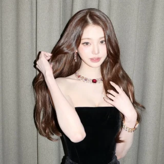 260513-wonyoung-instagram-update-v0-1cvcl97n2v0h1