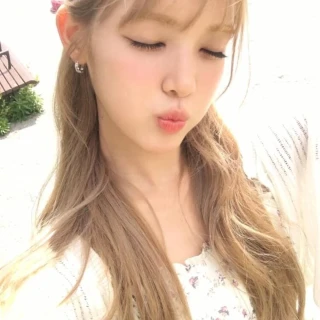 260513-yuha-weverse-update-v0-biapn2fsvw0h1