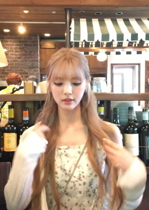260513-yuha-weverse-update-v0-m0f132fsvw0h1.webp