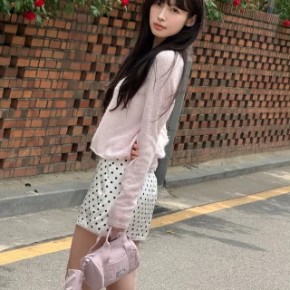 260514-arin-instagram-update-v0-xxmycgb1t21h1