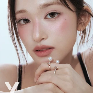 260514-leeseo-y-magazine-x-tasaki-may-2026-issue-digital-v0-mf38mcqlf01h1