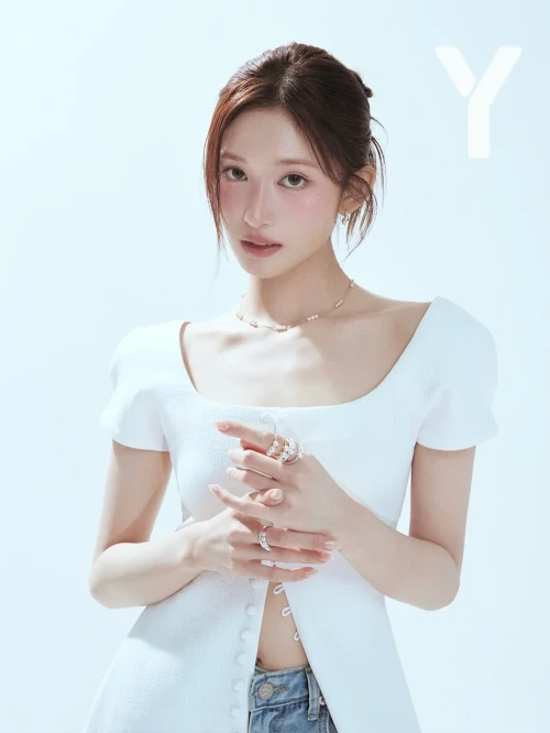 260514-leeseo-y-magazine-x-tasaki-may-2026-issue-digital-v0-prcjqdqlf01h1.webp