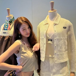 260514-wonyoung-instagram-update-v0-qfw72j5sl11h1