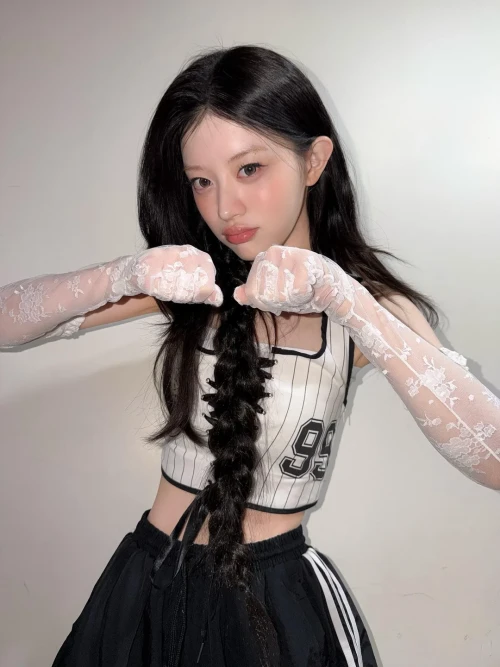260514-minju-v0-lw3o0qdpf51h1.webp