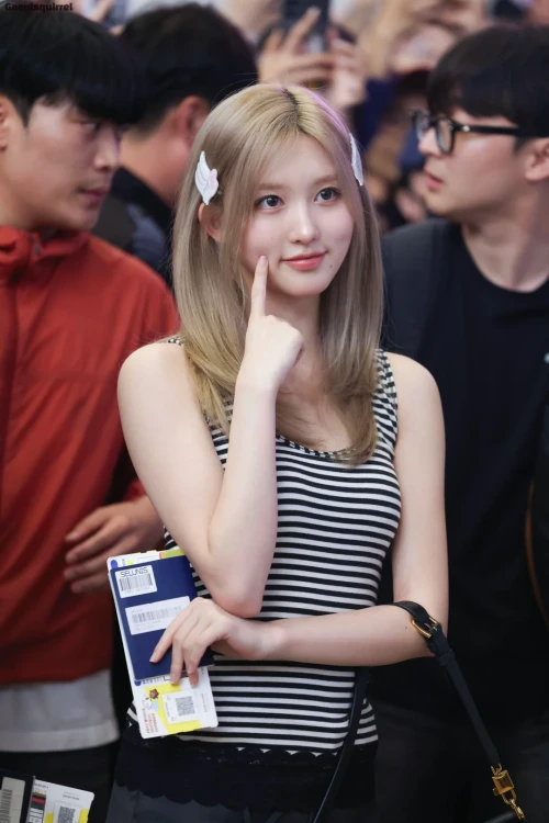 250704-gaeul-v0-zk26y4vow41h1.webp
