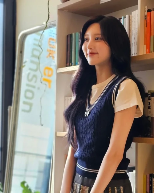 260508-gaeul-v0-zuhkrmnwkg0h1.webp