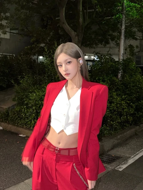 260509-haneul-instagram-photos-v0-ph6b0chn210h1.webp