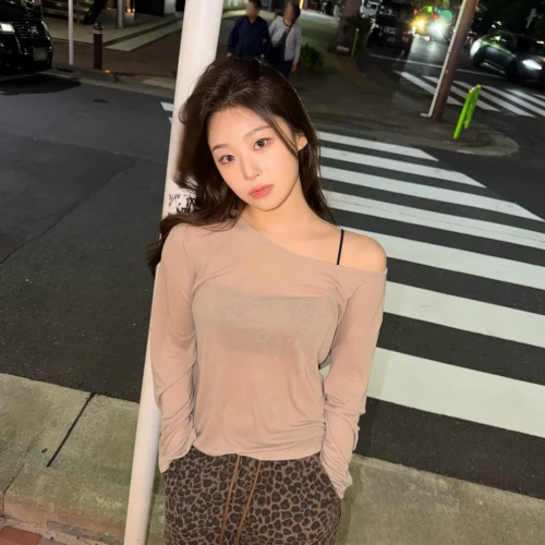 260511-beni-weverse-update-ft-yihyun-v0-7d468uzy1l0h1.webp