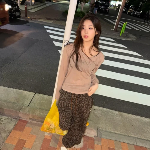 260511-beni-weverse-update-ft-yihyun-v0-dk7onq9z1l0h1.webp