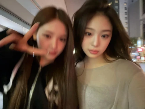 260511-beni-weverse-update-ft-yihyun-v0-jz5cy2cz1l0h1.webp