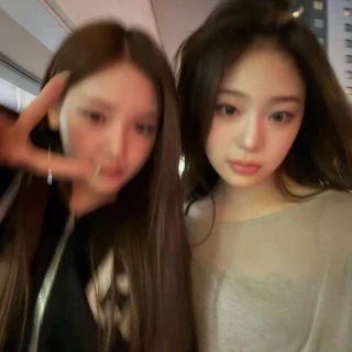 260511-beni-weverse-update-ft-yihyun-v0-jz5cy2cz1l0h1