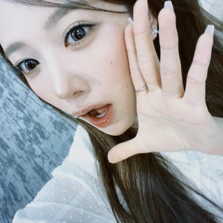 260511-kumi-weverse-update-v0-4nylo20oel0h1