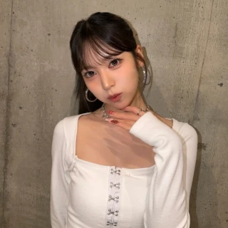 260511-rescene-instagram-update-with-may-kcon-day-1-v0-lh43nwp9jh0h1