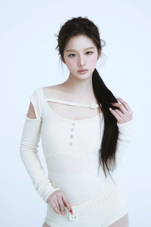 260511-sullyoon-nmixx-5th-ep-heavy-serenade-melon-magazine-v0-oe1v7j8zjv0h1.webp