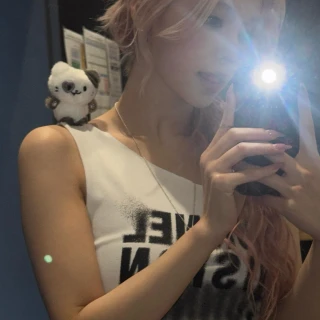 260511-yeji-instagram-update-v0-1y1c52nsgi0h1