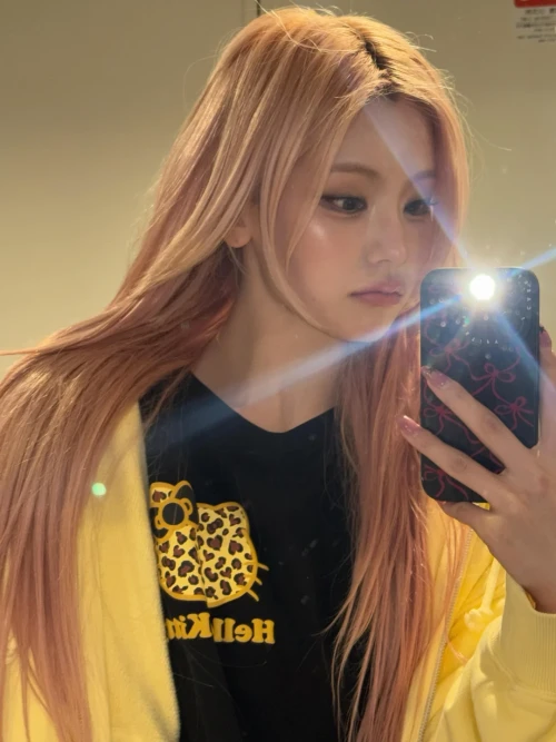 260511-yeji-instagram-update-v0-5zplxh1sgi0h1.webp