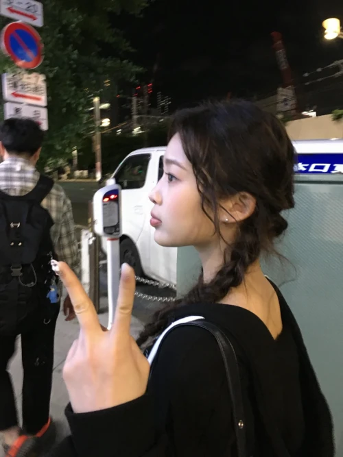 260513-beni-weverse-update-v0-lag4quuayy0h1.webp