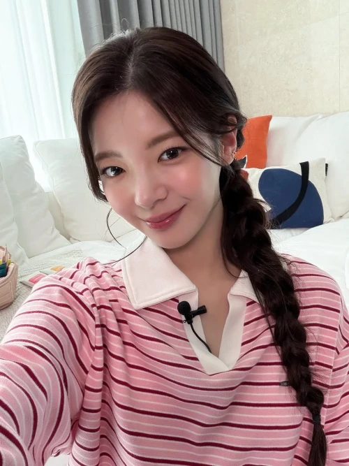 260513-itzy-instagram-update-with-lia-v0-9ytarb5oox0h1.webp