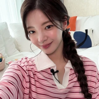 260513-itzy-instagram-update-with-lia-v0-9ytarb5oox0h1