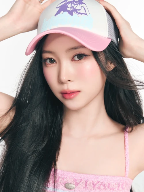 260513-narin-for-olens-new-promotional-pictures-v0-qxyexnm5tx0h1.webp