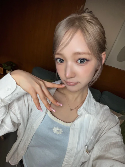 260514 kiiikiii official twitter update with jiyu happy v0 uyd1o7b6u31h1