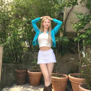 260514-miyeon-instagram-update-feat-park-myung-soo-v0-53ig7eeln31h1