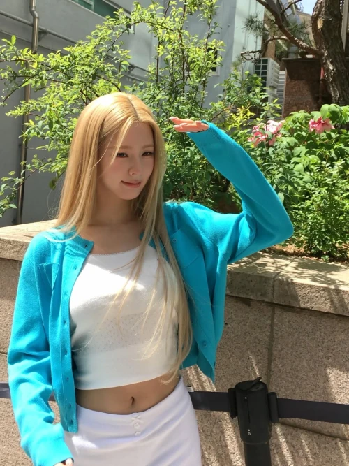 260514-miyeon-instagram-update-feat-park-myung-soo-v0-5ztrqjkln31h1.webp