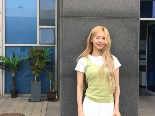 260514-miyeon-instagram-update-feat-park-myung-soo-v0-78xw1obln31h1.webp