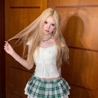 260514-odd-youth-instagram-update-with-myah-v0-y3xd8cz7941h1