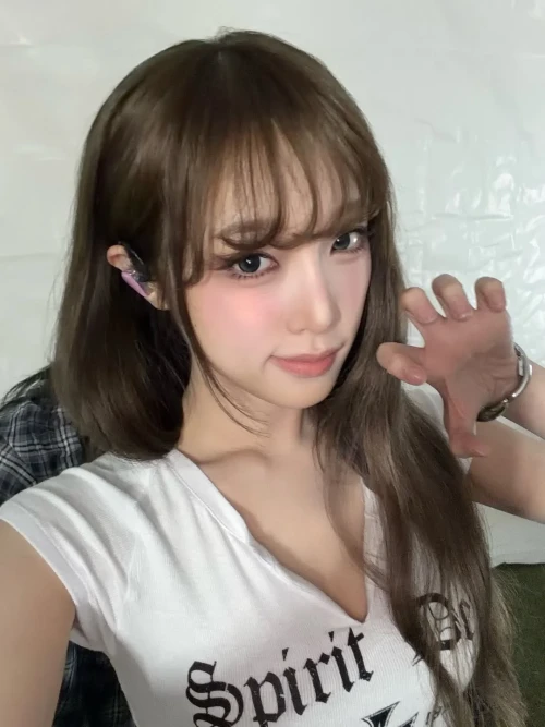 260514-yena-yenacore-instagram-updates-v0-b4ipgpwjc61h1.webp