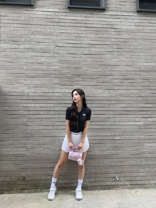 260515-sullyoon-x-the-north-face-v0-nxk5nfk7x81h1.webp